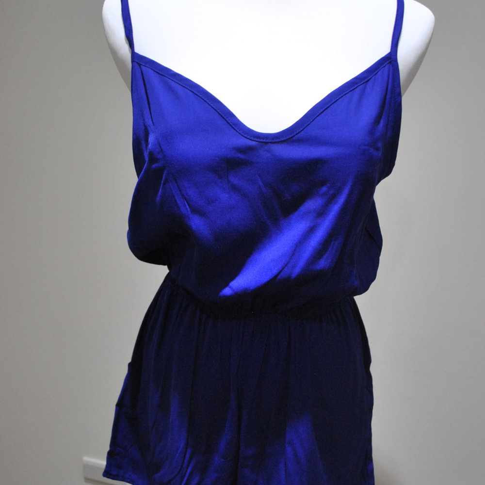 Blue/black rompers